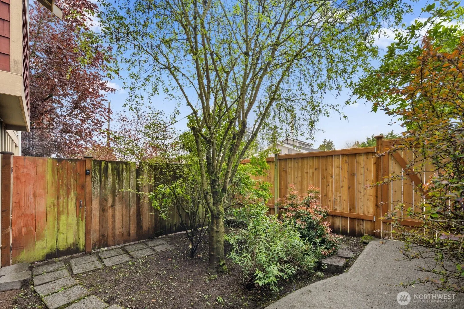 337 N 105th Street A, Seattle: photo 3 of 10