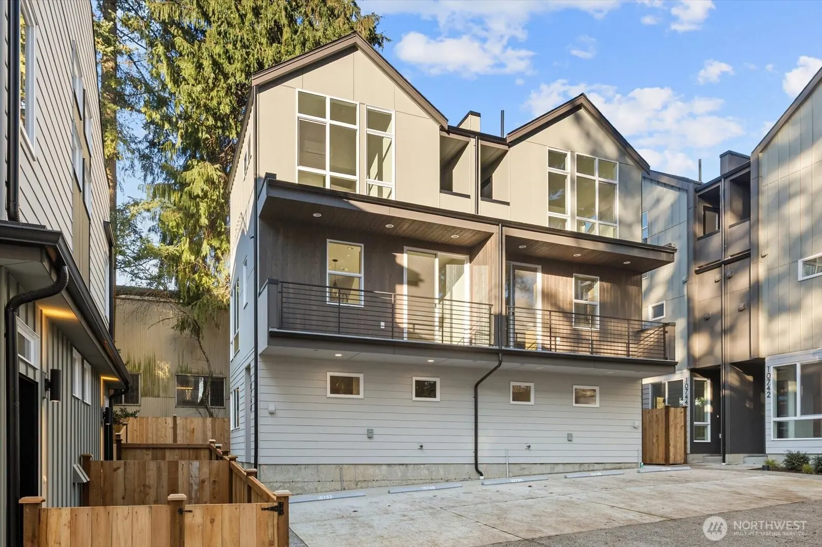 337 N 105th Street A, Seattle: photo 10 of 10