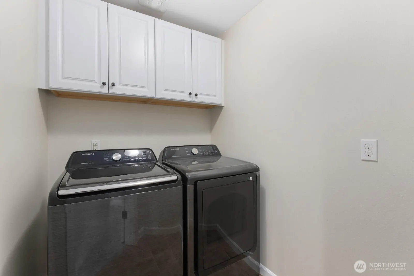14008 SE 21st Place, Bellevue: photo 22 of 40