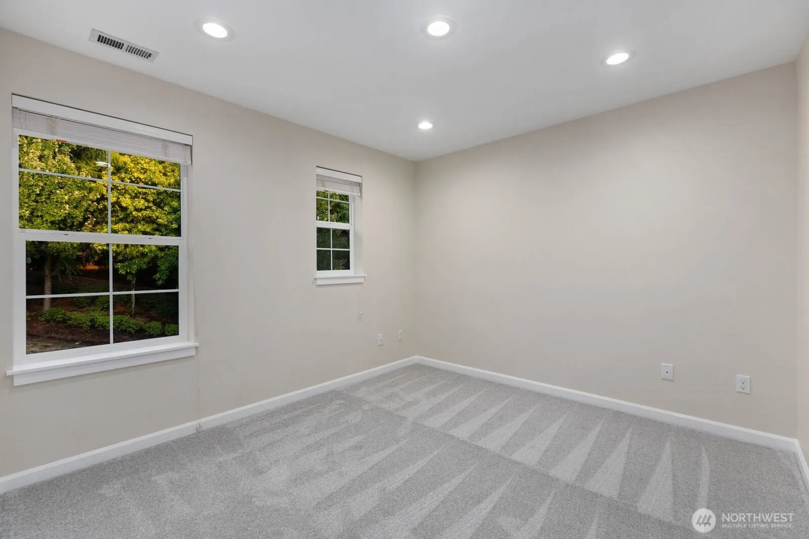 14008 SE 21st Place, Bellevue: photo 31 of 40