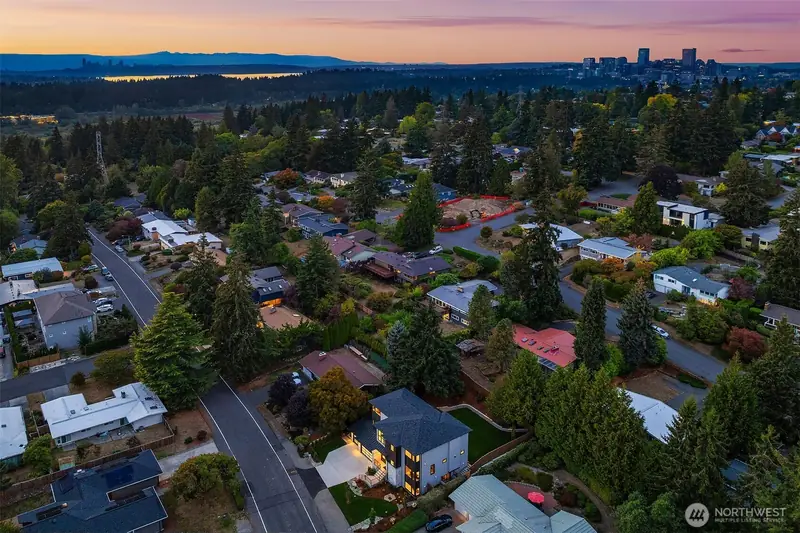 12622 SE 27th Street, Bellevue