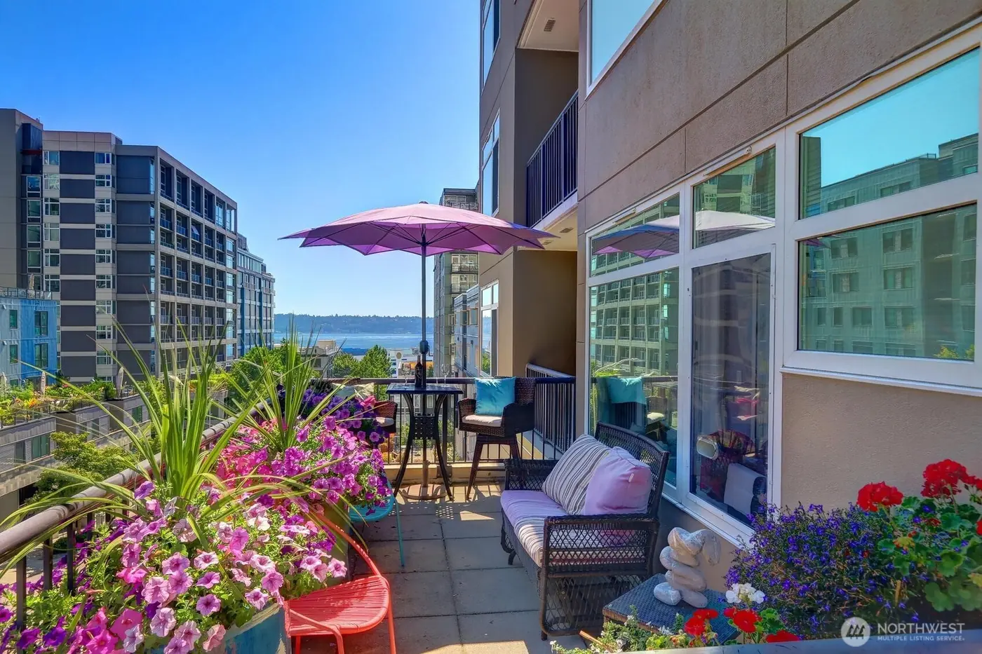 820 Blanchard Street 1209, Seattle: photo 1 of 8