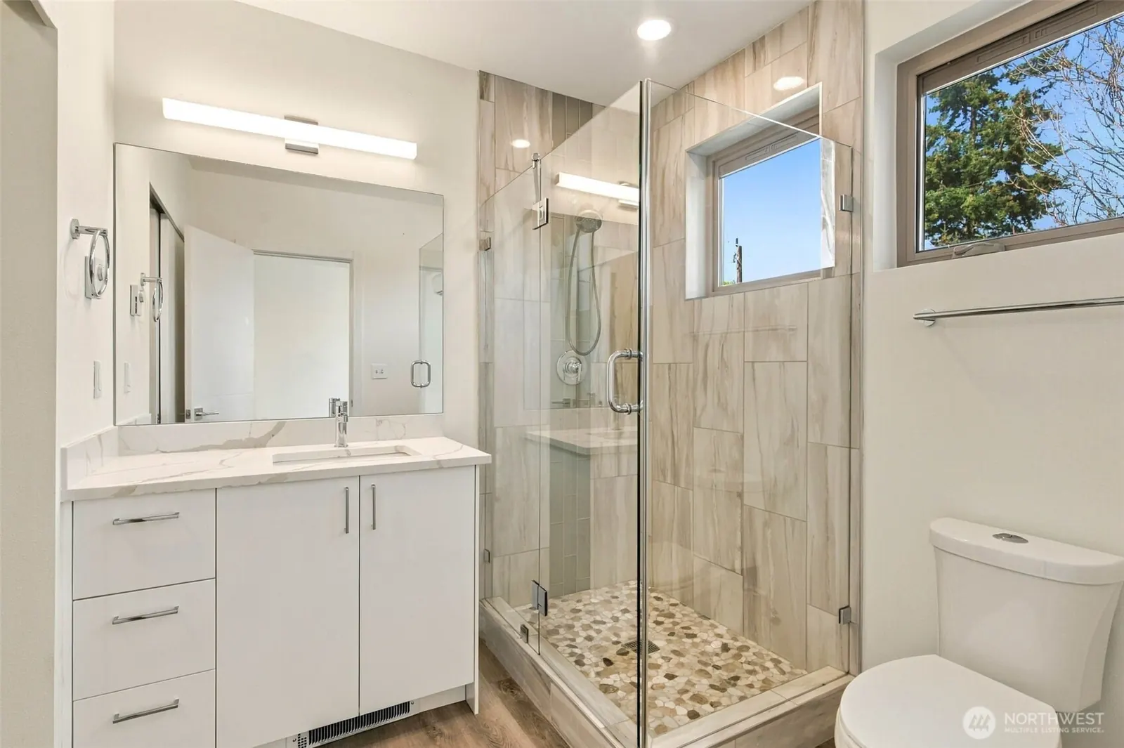 1039 S Cloverdale Street A, Seattle: photo 8 of 17