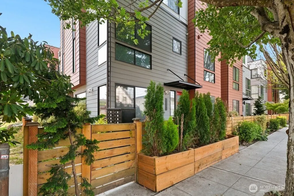 1039 S Cloverdale Street A, Seattle: photo 16 of 17
