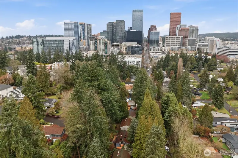 10650 NE 9th Place 1624, Bellevue