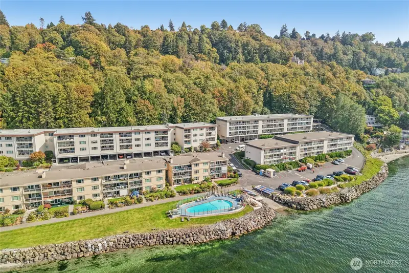 10203 47th Avenue SW B3, Seattle