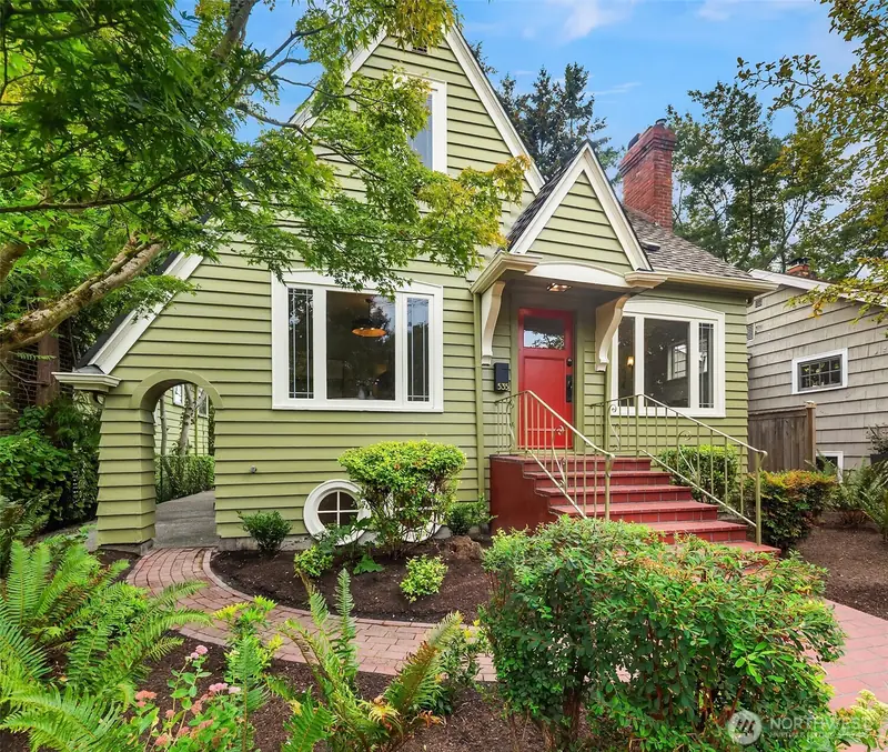 535 N 74th Street, Seattle