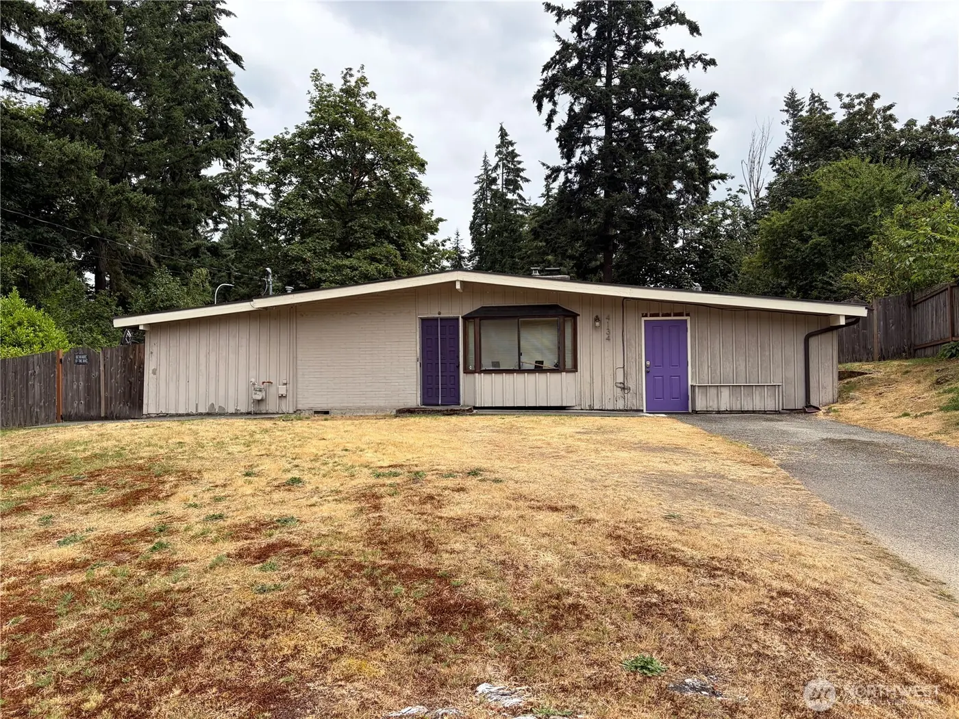 12112 SE 46th Pl, Bellevue: photo 3 of 5
